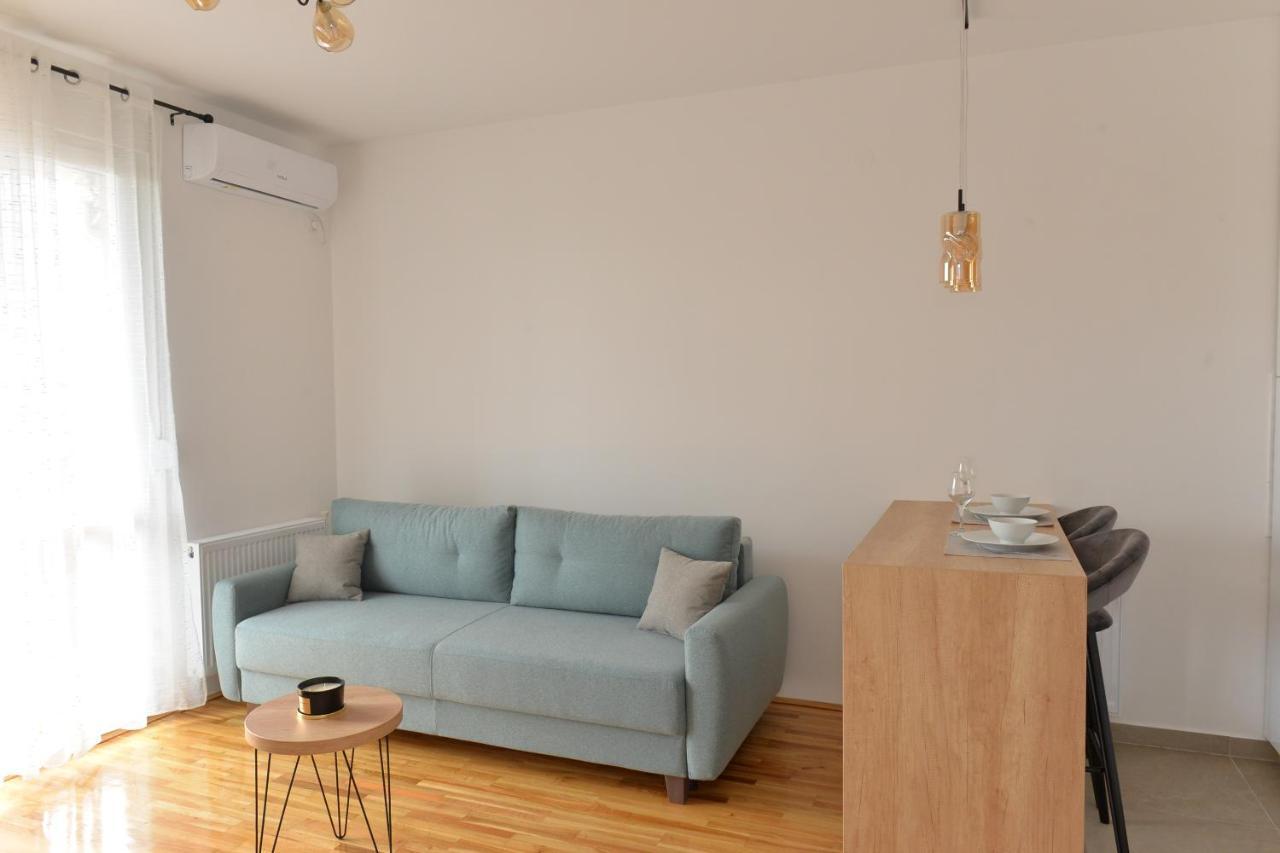 Indija Hm Apartments מראה חיצוני תמונה