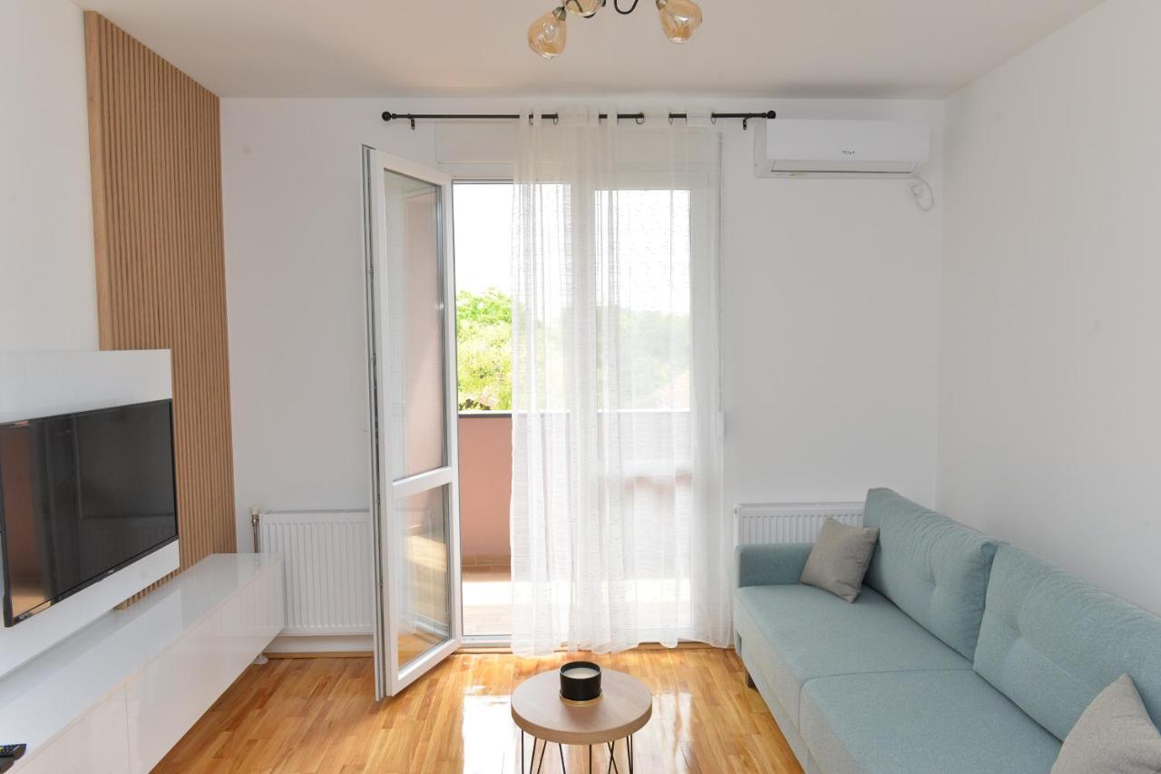 Indija Hm Apartments מראה חיצוני תמונה